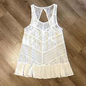 White Lace Sleeveless Tunic Top